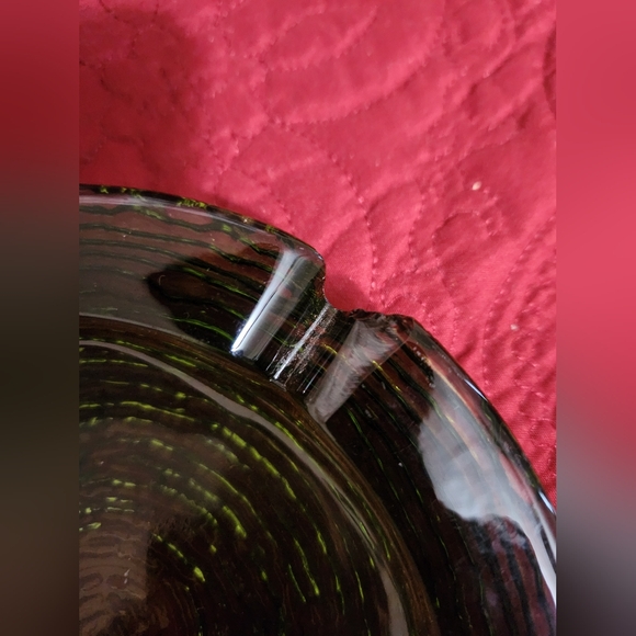 Vintage Green Pressed Ashtray - Picture 9 of 11